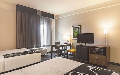 La Quinta Inn & Suites by Wyndham Oklahoma City - NW Expwy