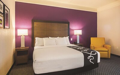 La Quinta Inn & Suites by Wyndham Oklahoma City - NW Expwy