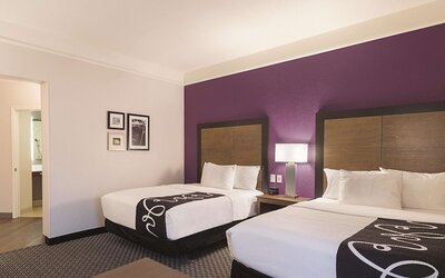 La Quinta Inn & Suites by Wyndham Oklahoma City - NW Expwy