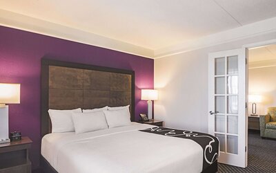 La Quinta Inn & Suites by Wyndham Oklahoma City - NW Expwy