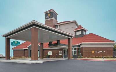 La Quinta Inn & Suites by Wyndham Oklahoma City - NW Expwy
