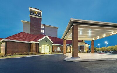 La Quinta Inn & Suites by Wyndham Oklahoma City - NW Expwy