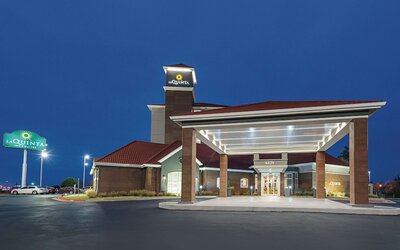La Quinta Inn & Suites by Wyndham Oklahoma City - NW Expwy