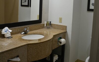 Country Inn & Suites by Radisson, Oklahoma City - Quail Springs, OK