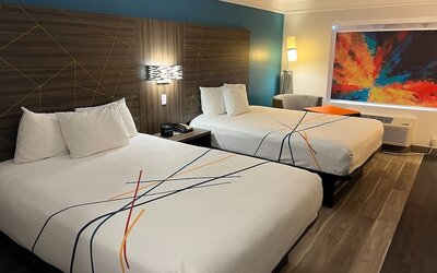 La Quinta Inn & Suites by Wyndham OKC North - Quail Springs