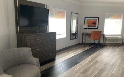 La Quinta Inn & Suites by Wyndham OKC North - Quail Springs
