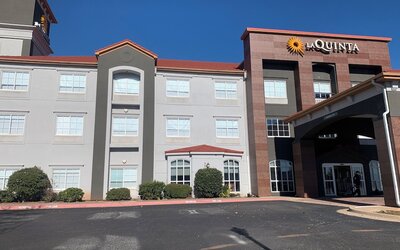La Quinta Inn & Suites by Wyndham OKC North - Quail Springs