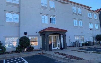 La Quinta Inn & Suites by Wyndham OKC North - Quail Springs