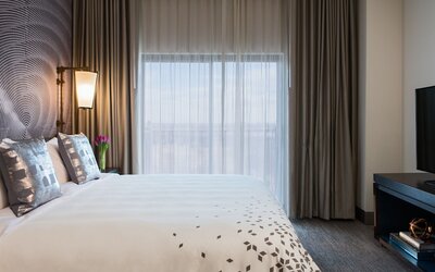 Renaissance Waterford Oklahoma City Hotel