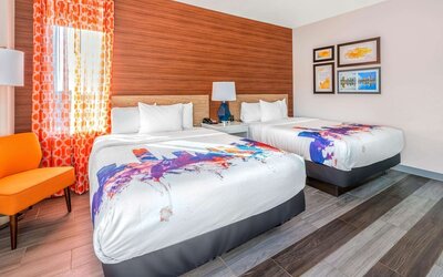 La Quinta Inn & Suites by Wyndham Oklahoma City Airport