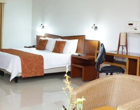 Howard Johnson By Wyndham Barranquilla Versalles