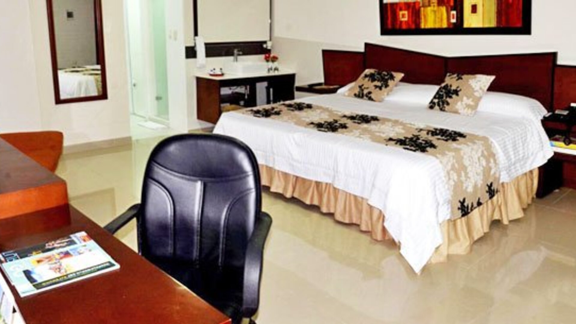 Howard Johnson By Wyndham Barranquilla Versalles