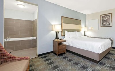 La Quinta Inn & Suites by Wyndham Guthrie