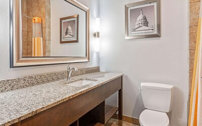 La Quinta Inn & Suites by Wyndham Guthrie