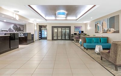 La Quinta Inn & Suites by Wyndham Oklahoma City -Yukon