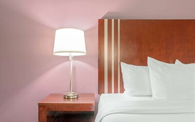 La Quinta Inn & Suites by Wyndham Oklahoma City -Yukon