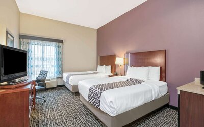 La Quinta Inn & Suites by Wyndham Oklahoma City -Yukon
