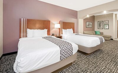 La Quinta Inn & Suites by Wyndham Oklahoma City -Yukon