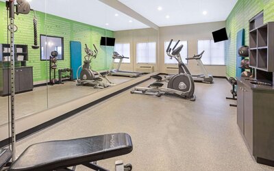 La Quinta Inn & Suites by Wyndham Oklahoma City -Yukon