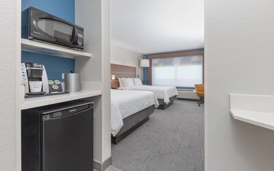 Holiday Inn Express & Suites Moore by IHG