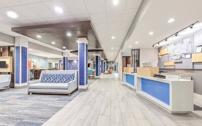 Holiday Inn Express & Suites Moore by IHG