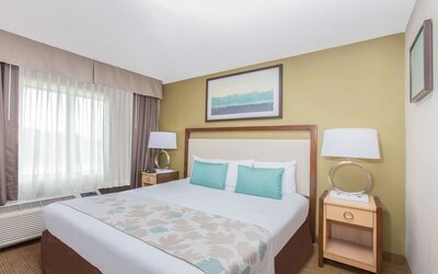 Hawthorn Suites by Wyndham Midwest City Tinker AFB