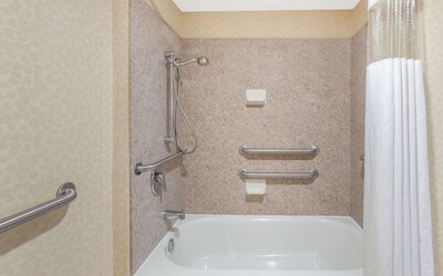 Hawthorn Suites by Wyndham Midwest City Tinker AFB