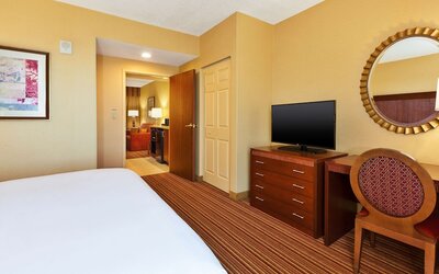 Embassy Suites by Hilton Norman Hotel & Conference Center