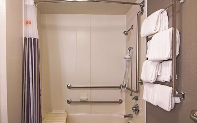 La Quinta Inn & Suites by Wyndham Oklahoma City Norman