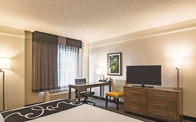 La Quinta Inn & Suites by Wyndham Oklahoma City Norman
