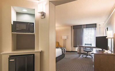 La Quinta Inn & Suites by Wyndham Oklahoma City Norman