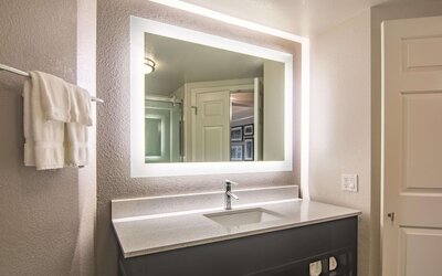 La Quinta Inn & Suites by Wyndham Oklahoma City Norman