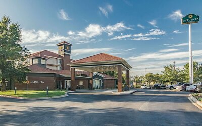 La Quinta Inn & Suites by Wyndham Oklahoma City Norman