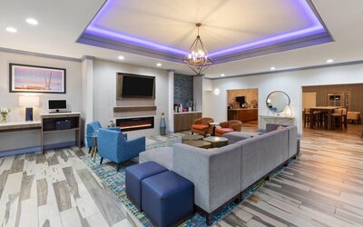 La Quinta Inn & Suites by Wyndham Oklahoma City - Moore