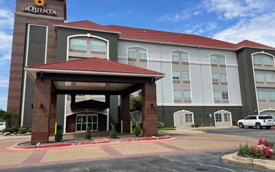 La Quinta Inn & Suites by Wyndham Oklahoma City - Moore