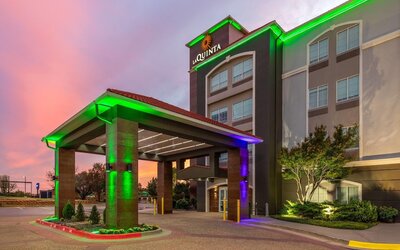 La Quinta Inn & Suites by Wyndham Oklahoma City - Moore