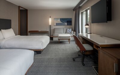 Courtyard By Marriott Olympia