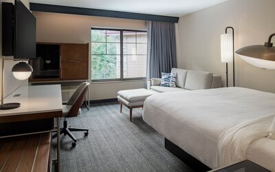 Courtyard By Marriott Olympia