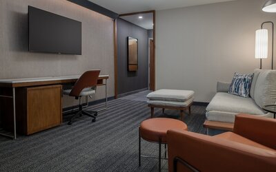 Courtyard By Marriott Olympia