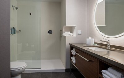 Courtyard By Marriott Olympia