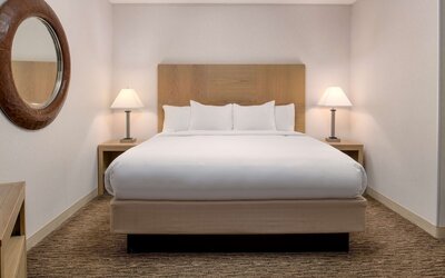 DoubleTree by Hilton Olympia Downtown Capitol District