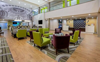 La Quinta Inn & Suites by Wyndham Tumwater - Olympia