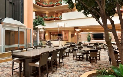 Embassy Suites Omaha-La Vista/Hotel & Conference Center