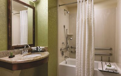 Embassy Suites Omaha-La Vista/Hotel & Conference Center