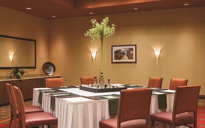 Embassy Suites Omaha-La Vista/Hotel & Conference Center