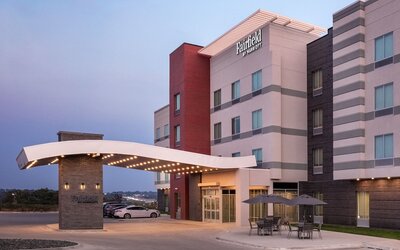 Fairfield by Marriott Inn & Suites Omaha at MH Landing