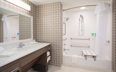 Home2 Suites by Hilton Omaha UN Medical Ctr Area