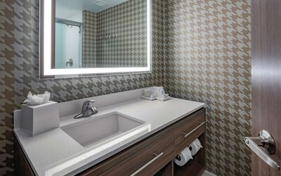 Home2 Suites by Hilton Omaha I-80 at 72nd Street, NE