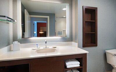 Residence Inn by Marriott Omaha Aksarben Village
