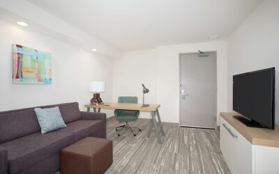 Hilton Garden Inn Omaha Aksarben Village